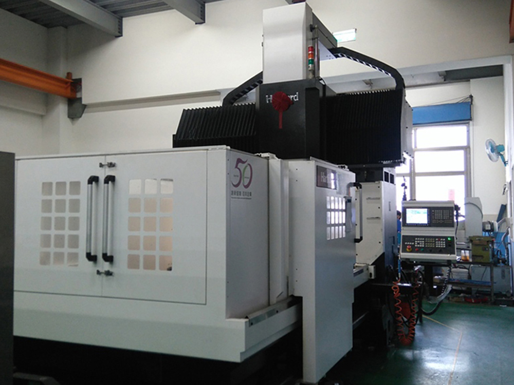 proimages/facilities/Tooling/02_Double-Column_Machining_Center.jpg